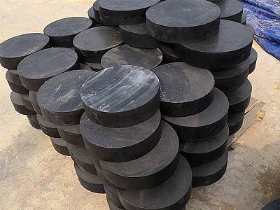 乌兰浩特板式橡胶支座由若干层橡胶片与薄钢板经加压硫化